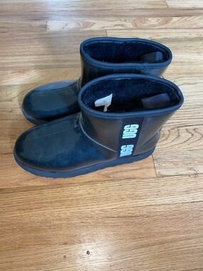 UGG Black Gloss Patent Short Waterproof Boot